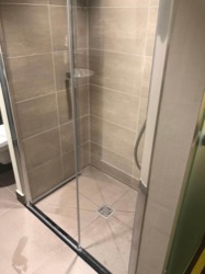 Fliesen und Bodenbeläge