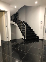 Fliesen und Bodenbeläge